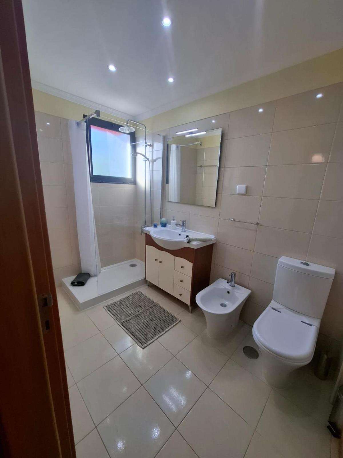Cozy And Bright Apartment Machico  Extérieur photo